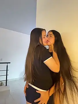 Snapshot of Ashley_and_Zoe chatting on 02/21/26, 03:13 Ashley and Zoe online show from 02/21/26, 03:13