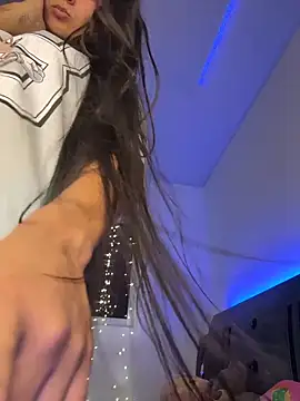 Snapshot of Ashley_and_Zoe chatting on 03/08/26, 02:04 Ashley and Zoe online show from 03/08/26, 02:04