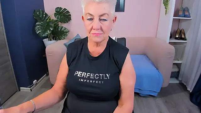 HotandMature online show from 09/17/25, 08:38