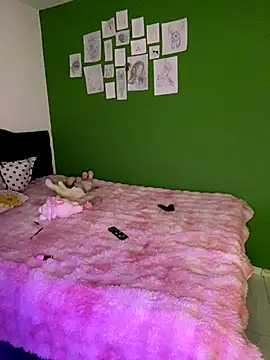 Valen-Foxx online show from 09/15/25, 05:18