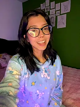 Valen-Foxx online show from 10/07/25, 05:59