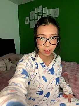 Valen-Foxx online show from 10/09/25, 06:00