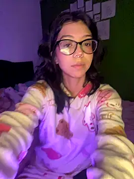 Valen-Foxx online show from 10/11/25, 05:17