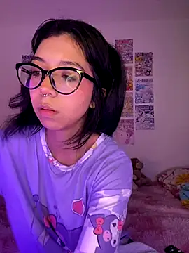 Valen-Foxx online show from 10/25/25, 02:24