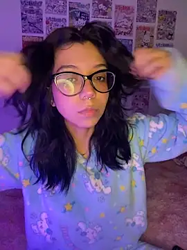 Valen-Foxx online show from 10/28/25, 07:38