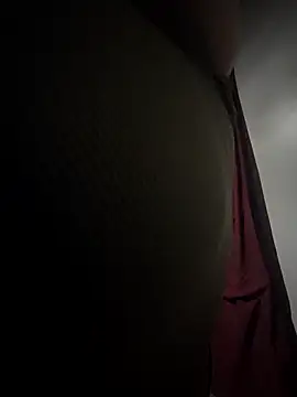 Ifyouknoyoukno90 online show from 10/19/25, 05:52