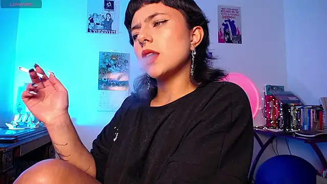 Snapshot of AlmaNanax chatting on 09/25/25, 02:04 AlmaNanax online show from 09/25/25, 02:04