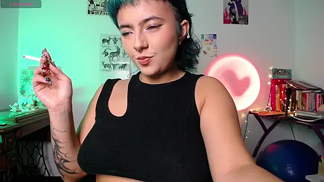 Snapshot of AlmaNanax chatting on 10/19/25, 02:56 AlmaNanax online show from 10/19/25, 02:56