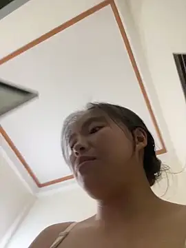 viluna online show from 12/17/25, 12:44