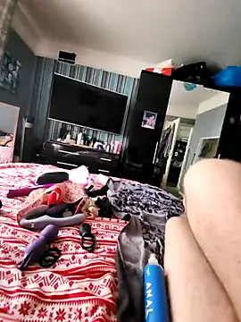 MysteriousToy4 online show from 09/19/25, 02:18