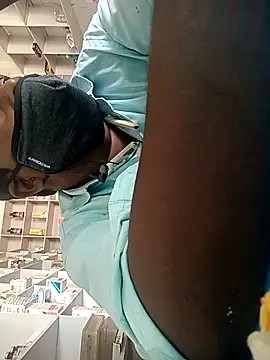 Snapshot of blackdick44 chatting on 09/22/25, 06:26 blackdick44 online show from 09/22/25, 06:26