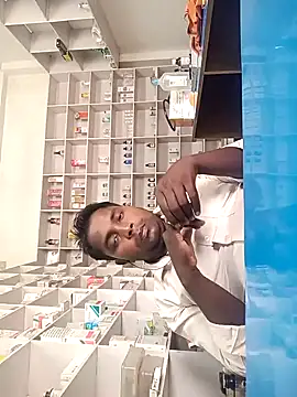 Snapshot of blackdick44 chatting on 10/27/25, 08:07 blackdick44 online show from 10/27/25, 08:07