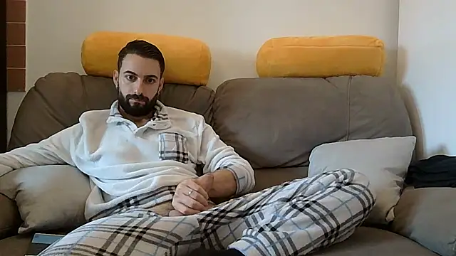 Amicisegreti online show from 03/02/26, 08:10