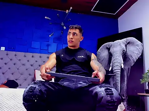 Snapshot of adrian_ray chatting on 09/10/25, 06:08 adrian ray online show from 09/10/25, 06:08