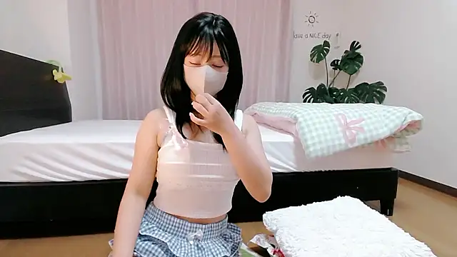 saran sararan2 online show from 10/13/25, 06:02