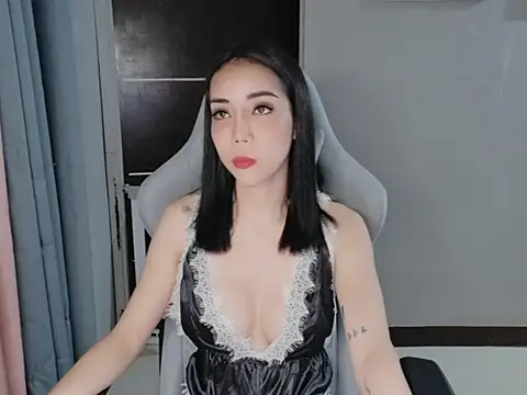 Snapshot of Chicca444 chatting on 09/22/25, 11:01 Chicca444 online show from 09/22/25, 11:01