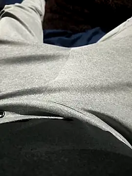 Snapshot of Aaia93 chatting on 04/15/26, 05:36 Aaia93 online show from 04/15/26, 05:36