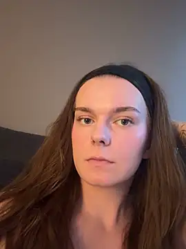 LisaFreier online show from 09/18/25, 02:08