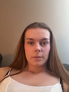 LisaFreier online show from 09/27/25, 02:22