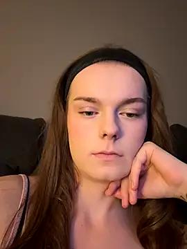 LisaFreier online show from 10/04/25, 07:56