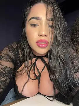 Snapshot of SofiaWildee chatting on 06/18/26, 11:42 SofiaWildee online show from 06/18/26, 11:42