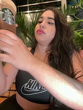Snapshot of SofiaWildee chatting on 06/19/26, 11:41 SofiaWildee online show from 06/19/26, 11:41