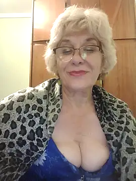 Snapshot of 52MiaLove02 chatting on 10/01/25, 04:57 52MiaLove02 online show from 10/01/25, 04:57