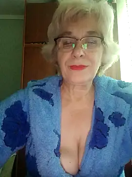 Snapshot of 52MiaLove02 chatting on 10/19/25, 06:25 52MiaLove02 online show from 10/19/25, 06:25