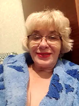 Snapshot of 52MiaLove02 chatting on 10/21/25, 05:02 52MiaLove02 online show from 10/21/25, 05:02