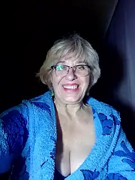 52MiaLove02 online show from 01/11/26, 06:46