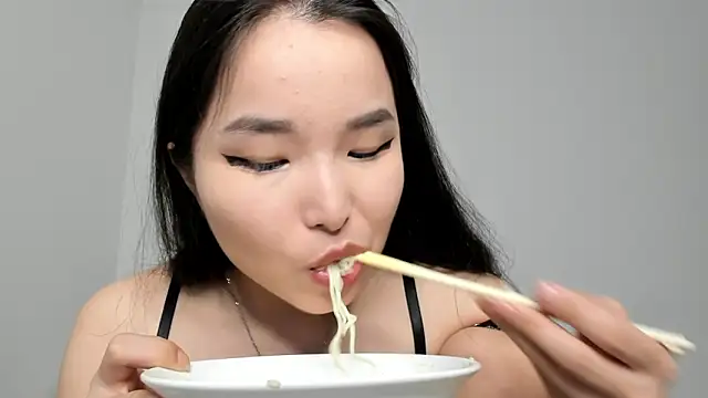 Snapshot of Soyun_Mia chatting on 04/10/26, 12:21 Soyun Mia online show from 04/10/26, 12:21