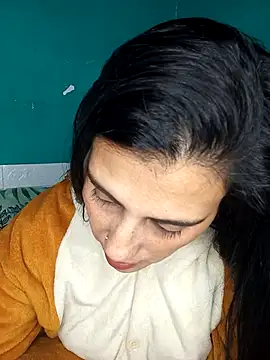 kariciasecreta online show from 11/08/25, 12:44