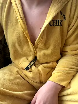 Snapshot of marik_goldd chatting on 10/06/25, 12:13 marik goldd online show from 10/06/25, 12:13