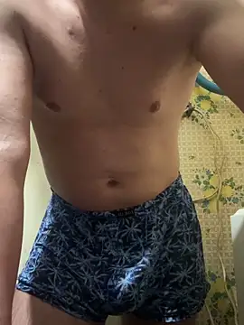 Snapshot of marik_goldd chatting on 10/29/25, 01:24 marik goldd online show from 10/29/25, 01:24