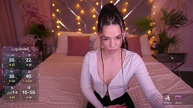 Snapshot of MirielleNymph chatting on 03/16/26, 01:15 MirielleNymph online show from 03/16/26, 01:15