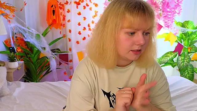 Snapshot of DianaJacobs chatting on 11/09/25, 08:34 DianaJacobs online show from 11/09/25, 08:34