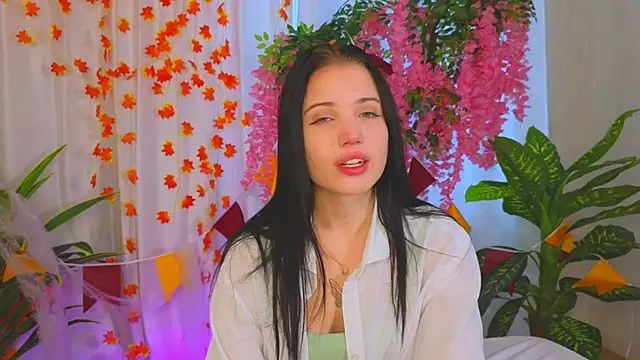 LauraHale online show from 11/10/25, 07:40