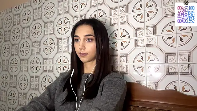 Snapshot of LinaMour chatting on 11/20/25, 10:09 LinaMour online show from 11/20/25, 10:09