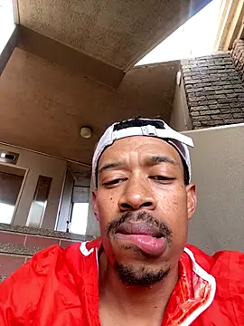 Snapshot of fitsexyman chatting on 09/13/25, 01:22 fitsexyman online show from 09/13/25, 01:22