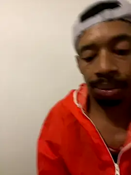 Snapshot of fitsexyman chatting on 10/02/25, 07:32 fitsexyman online show from 10/02/25, 07:32