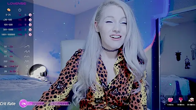 Snapshot of Talulaa chatting on 12/03/24, 10:40 Talulaa online show from 12/03/24, 10:40