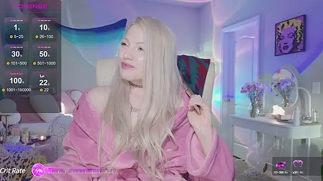 Snapshot of Talulaa chatting on 02/11/25, 12:38 Talulaa online show from 02/11/25, 12:38