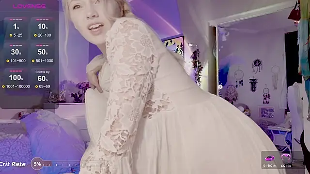 Snapshot of Talulaa chatting on 09/08/25, 05:45 Talulaa online show from 09/08/25, 05:45