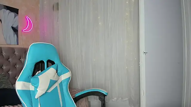 Snapshot of alissa_grace chatting on 09/20/25, 07:59 alissa grace online show from 09/20/25, 07:59