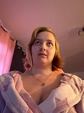 Snapshot of Kim_Secret chatting on 10/21/25, 07:31 Kim Secret online show from 10/21/25, 07:31