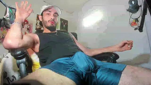 LovexJuxn  online show from 11/21/25, 12:26