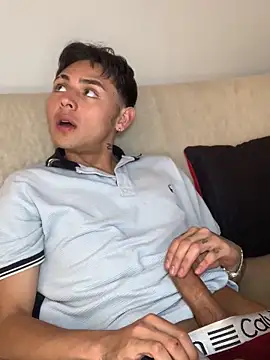 Snapshot of Vittorio_19 chatting on 09/11/25, 07:47 Vittorio 19 online show from 09/11/25, 07:47