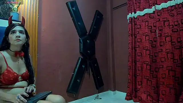 JisooLuv online show from 10/31/25, 06:53