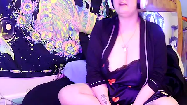 Snapshot of Princessblazed444 chatting on 04/28/26, 05:18 Princessblazed444 online show from 04/28/26, 05:18