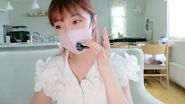Snapshot of SUZU_1201 chatting on 06/12/26, 02:32 SUZU 1201 online show from 06/12/26, 02:32